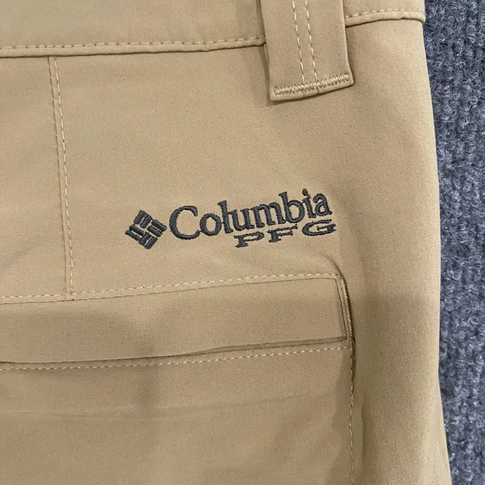 Columbia PFG Mens 32x30 Tan Khaki Performance Fishing Cargo Pants XM6670